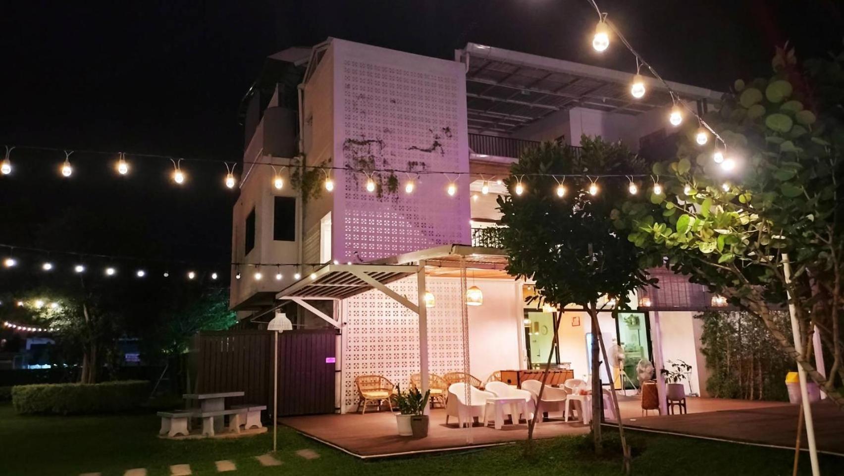 The Modeva Hotel Kanchanaburi Esterno foto